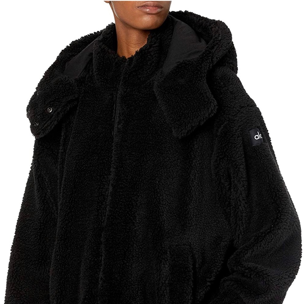 Alo Yoga Women’s Norte Sherpa Coat, Black